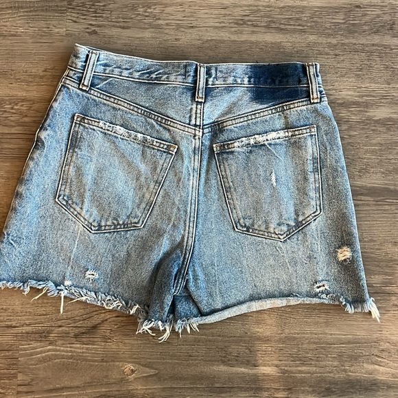 A&F 4” High Rise Mom Denim Short Size 27 - Picture 3 of 3